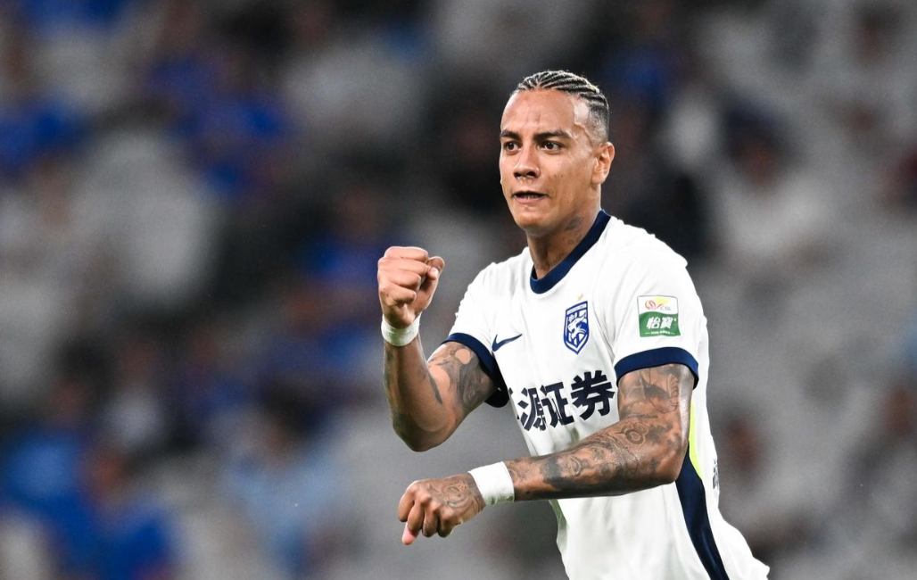 2-0落后到2-2绝地扳平！卡迪斯传射血性带队，三镇客场抢下一分，新帅看台见识了