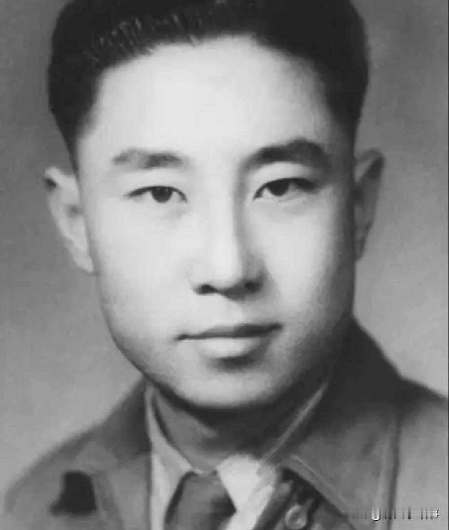 1938年，特务去小学抓地下党杨文海，谁知刚到校门口，恰巧就碰上了杨文海，特务赶