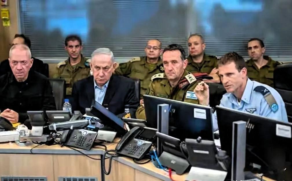 这事儿闹得真是有点离谱了，伊朗那边第99波打击刚落幕，中东这块地的风向就彻底变了