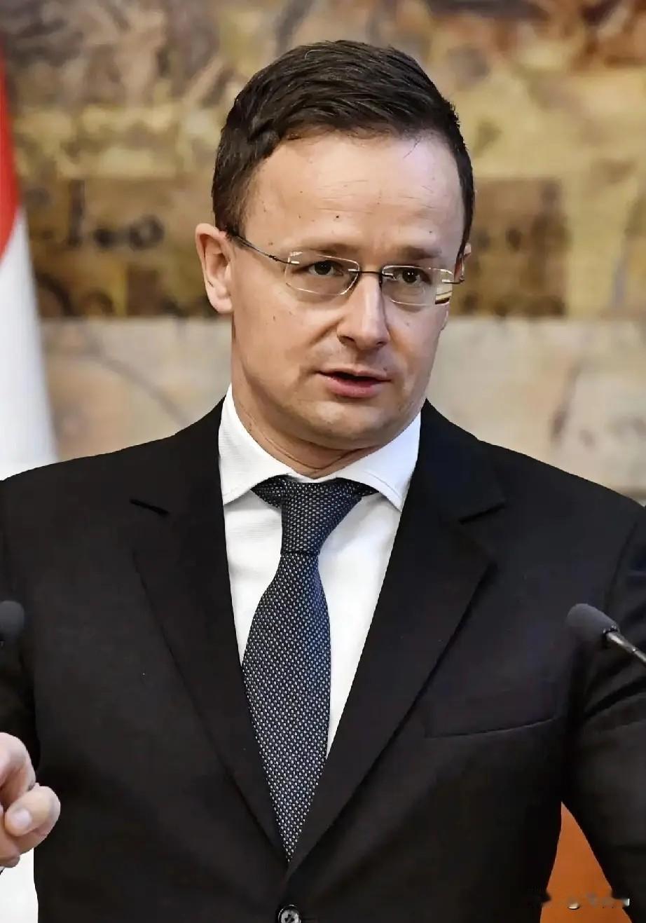 匈牙利起诉欧盟能源禁令惹官司了2月2日，匈牙利正式向欧盟法院起诉，要求撤销欧