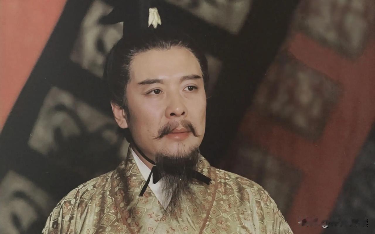 刘备收刘封的时候，客居荆州，四十多岁，说实话，他当时应该没有太大野心了，但往上升