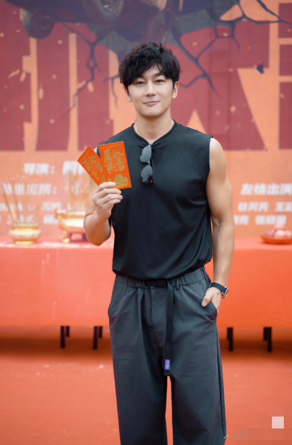 一觉醒来内娱明星都集体沉默了——史元庭以527分考入中戏、参演周星驰电影