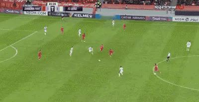 知名足球记者丰臻：首尔这个队真差，后卫是个傻大个，要是加布里埃尔就能冲烂了，但是