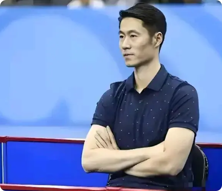 王励勤坐不住了！不仅仅是因为陈幸同/钱天一，止步女双第二轮，包揽五项金牌堪忧