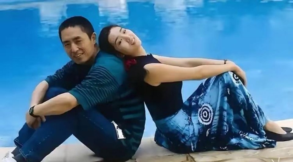 巩俐张艺谋热恋老照片曝光，曾经的般配终究没能走到最后