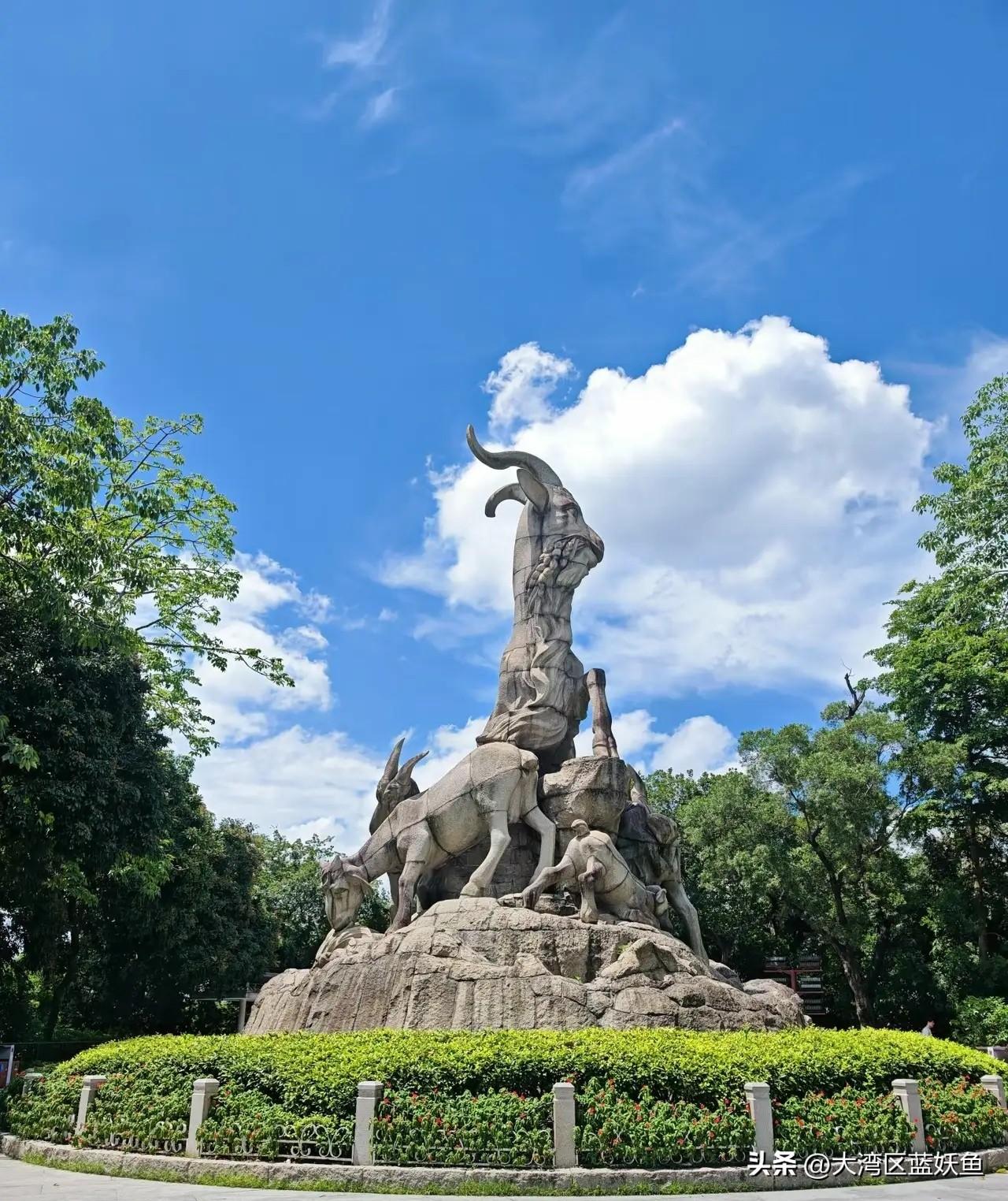 广州这步棋，下得是真够“野”的。深圳还在为第二机场的规划挠头，广州直接把新