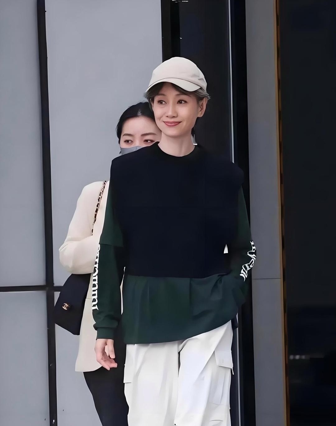 天呐，叶童68岁还有这状态，保养的也太好了吧​​​