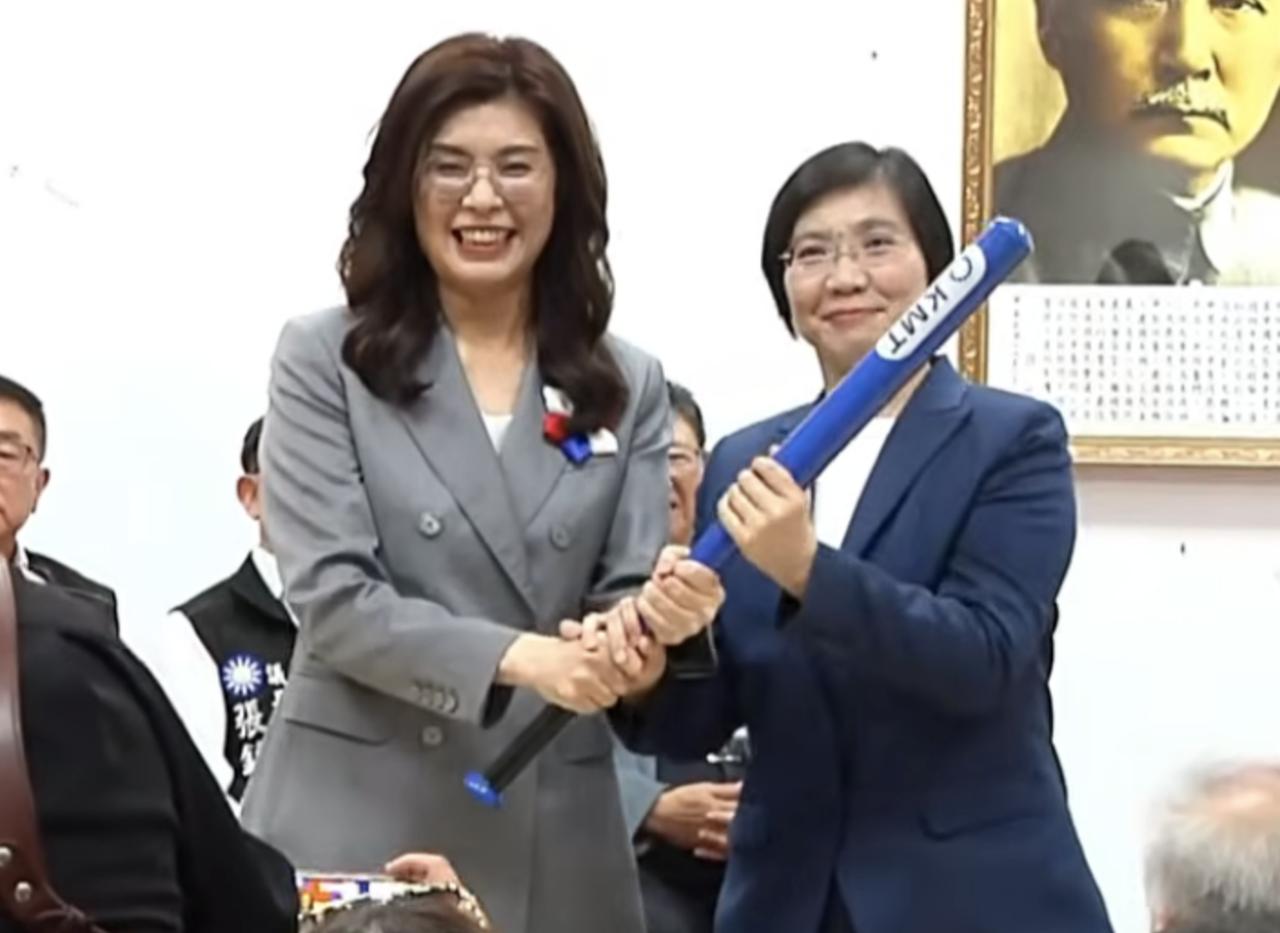 郑丽文新竹温情喊话难唤回陈见贤党内整合现隐忧国民党今（5）日在新竹县举办行