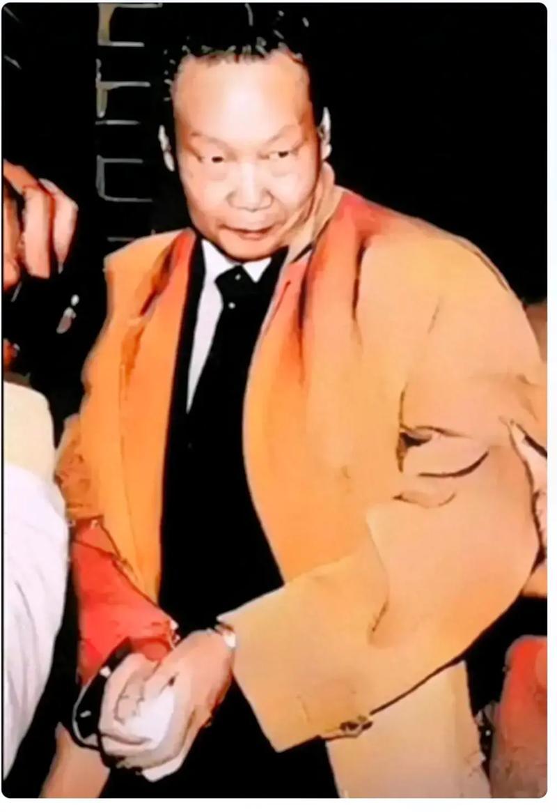 他是美国中情局这辈子最大的耻辱！潜伏美国37年，被捕后面对严酷刑罚，他突然来了一
