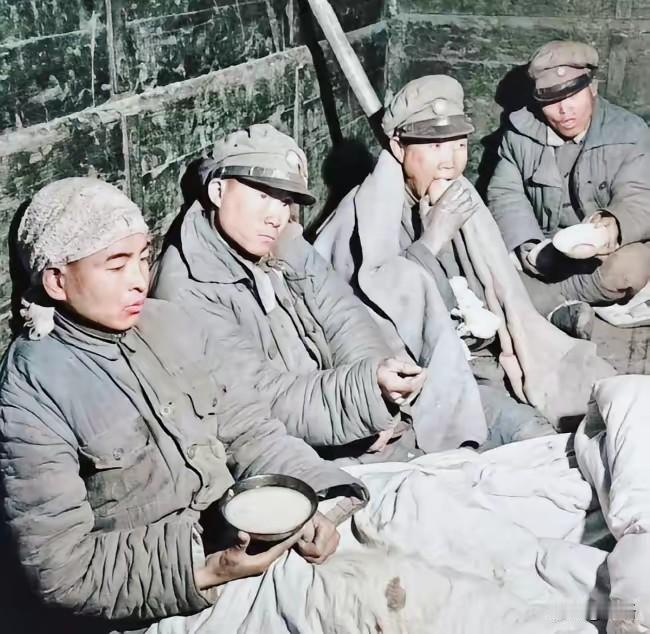 双堆集战场上，四个馒头换来七十人投诚1948年12月，安徽双堆集。国民党一