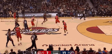 哈登这个老流氓啊你这不是欺负年轻人吗？哈登不愧是造犯规的鼻祖，阅读防守的能力