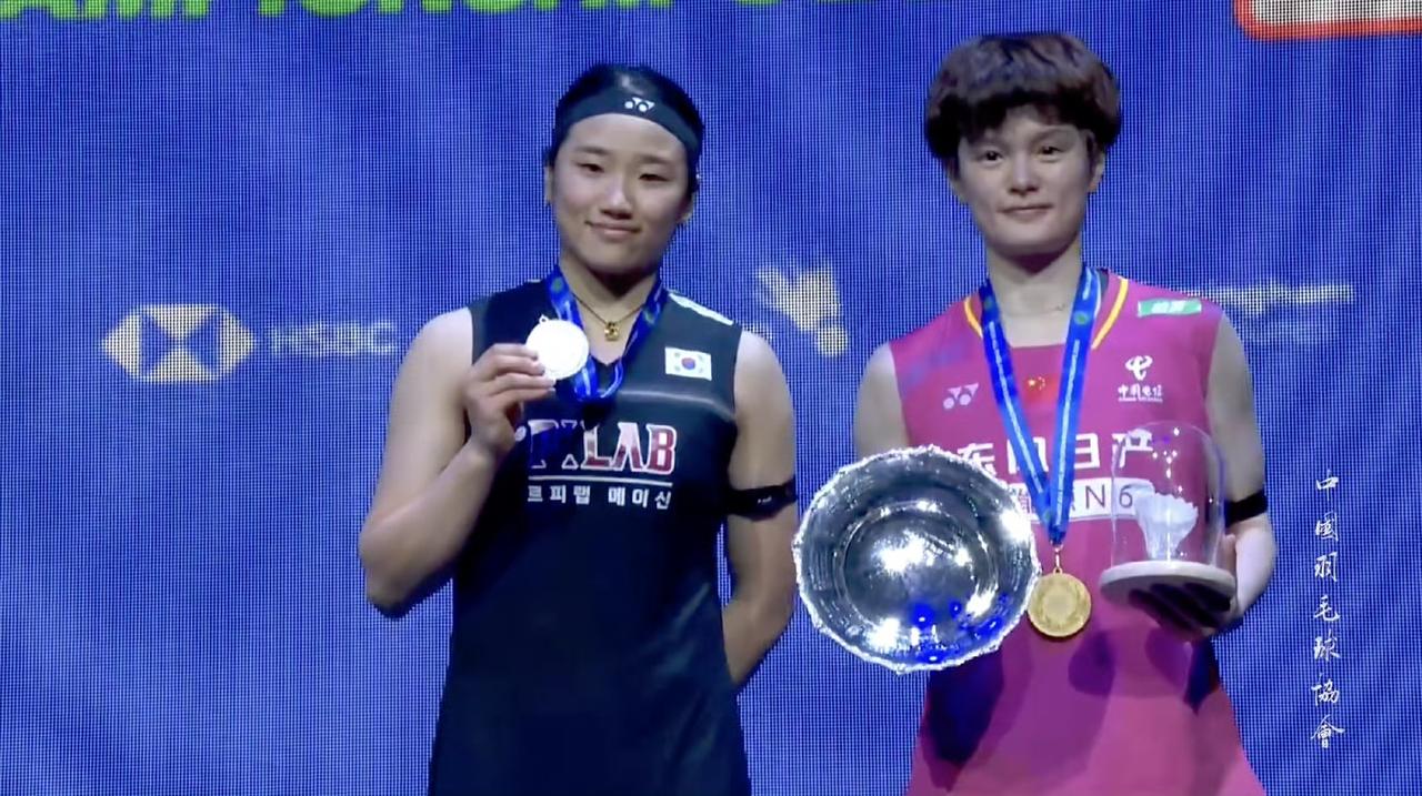 王祉怡这一拍下去，碎的不仅仅是安洗莹的36场不败金身。3月9号凌晨的全英决赛