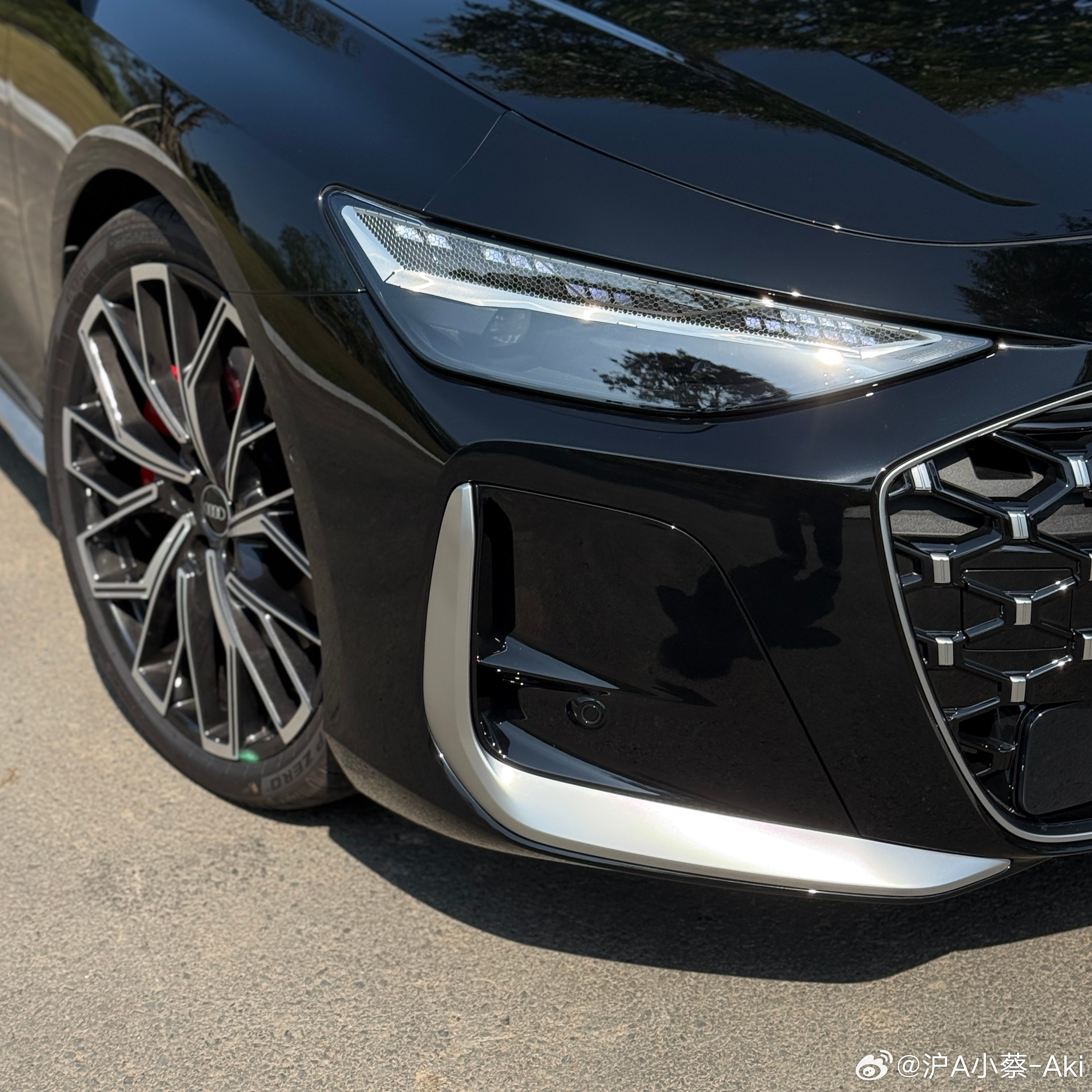 新A6L试完了，动态部分因为保密协议咋们留到20号，但静态有几个点值得展开一下的