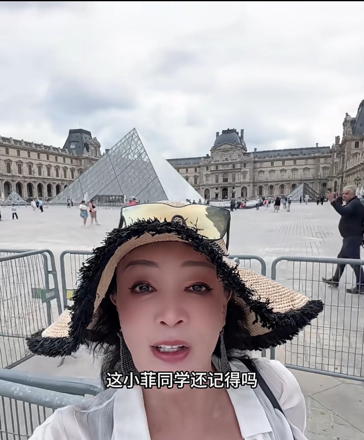 哈哈，张兰可太逗了！不管走到哪儿，都会触景生情呢！终于有一回跟她同频了。张