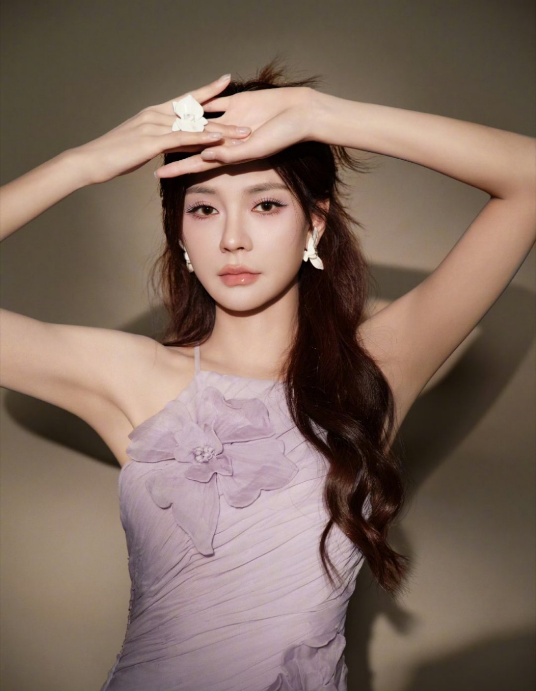 沈梦辰居然奔四了沈梦辰36岁状态绝了说26岁都信！完全不像奔四的人