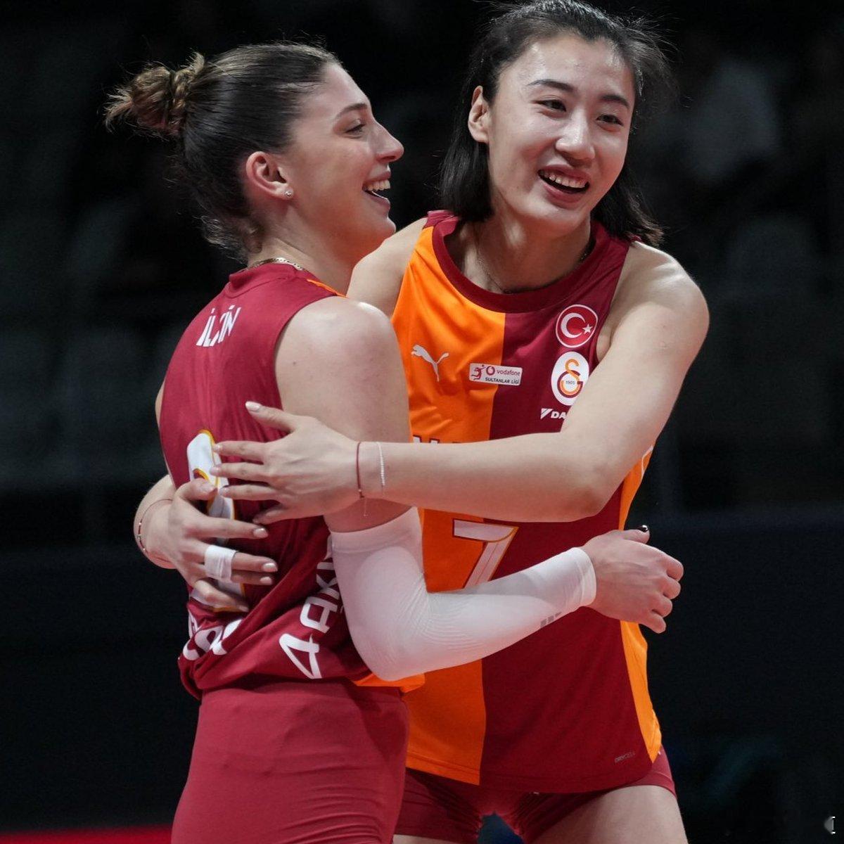 国际排坛动态王媛媛王媛媛全场8拦12分土超女排联赛5-8名排位赛：加拉塔萨雷队