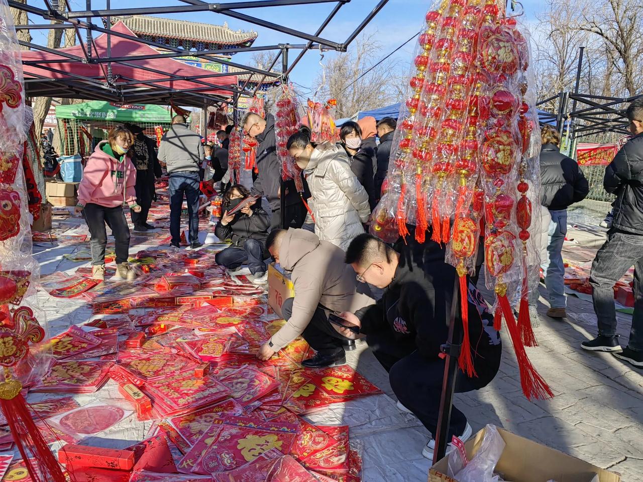 上联：嫦娥奔后朝夕望下联：佳人离去古今愁佳人，家人也。无论何时何地，哪年哪