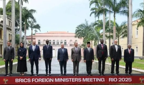 【印度缺席金砖国家外长会议】近期，巴西主办了金砖国家外长会议，然而，作为金砖