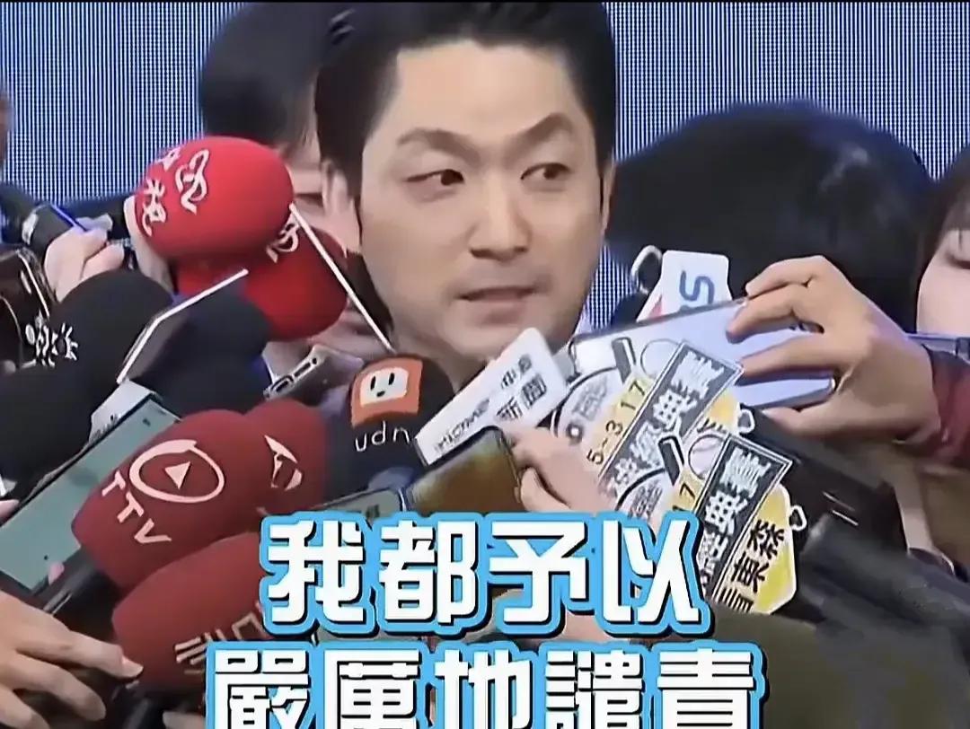 “全程脱稿，表达清晰，讲话游刃有余，堪称演讲界的天花板。”你看看