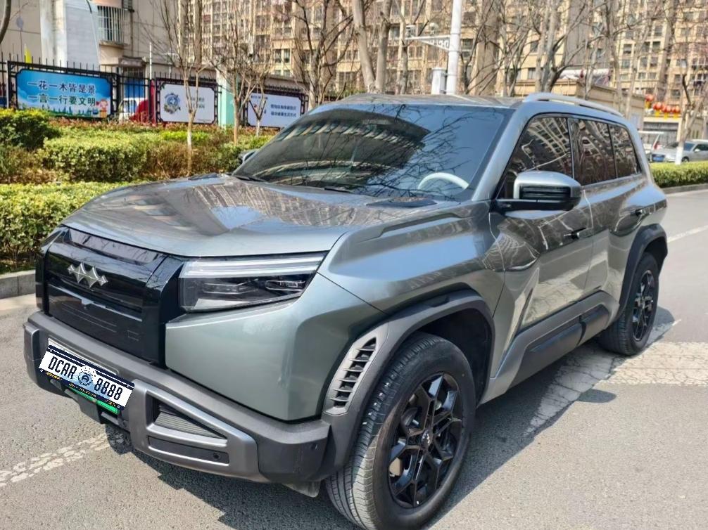 方程豹钛3凭借着个性运动的外观，比较高的配置，吸引了很多年轻消费者。现在二手车市