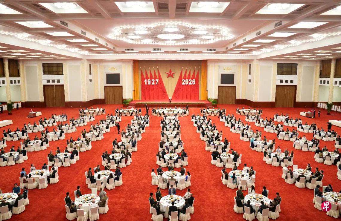 7月31日，我国防长董军在解放军建军99周年招待会致辞中提到，“我们要当好祖国统