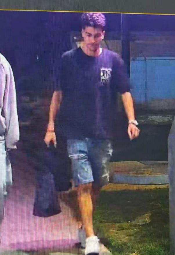 全杭州都在找的外国小伙找到了！一声呼救，他没有犹豫立马跳进湖里...“有人落