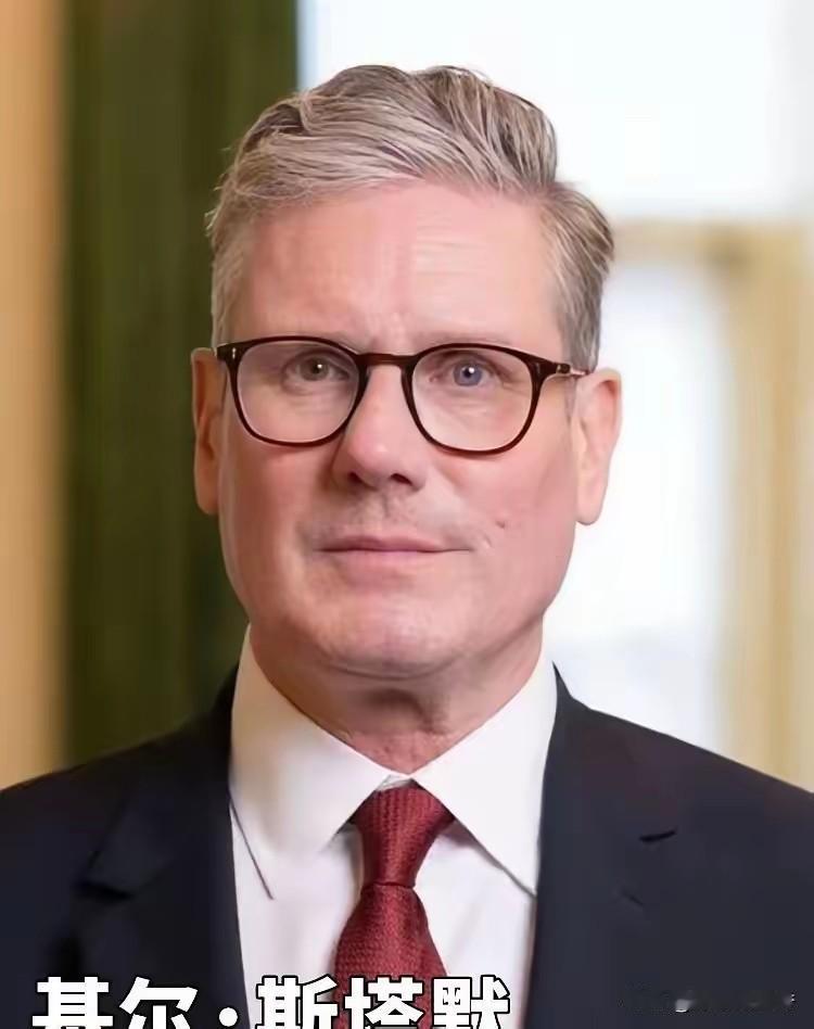 又一个站出来了！英国首相今天明确宣布：1月21日，英国首相斯塔默在议会明确宣