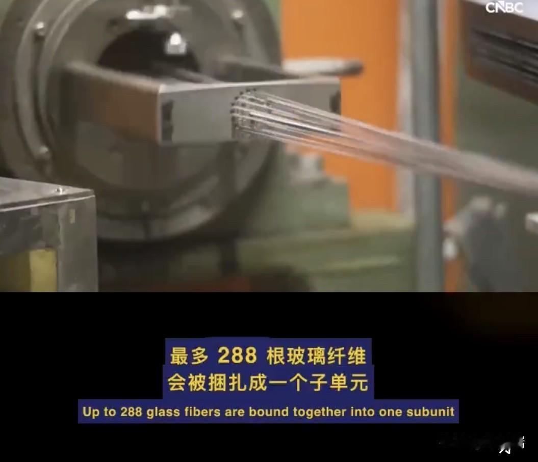 英伟达不要铜线了。它的GPU机架里，原本缠着2英里长的铜线，现在准备全部