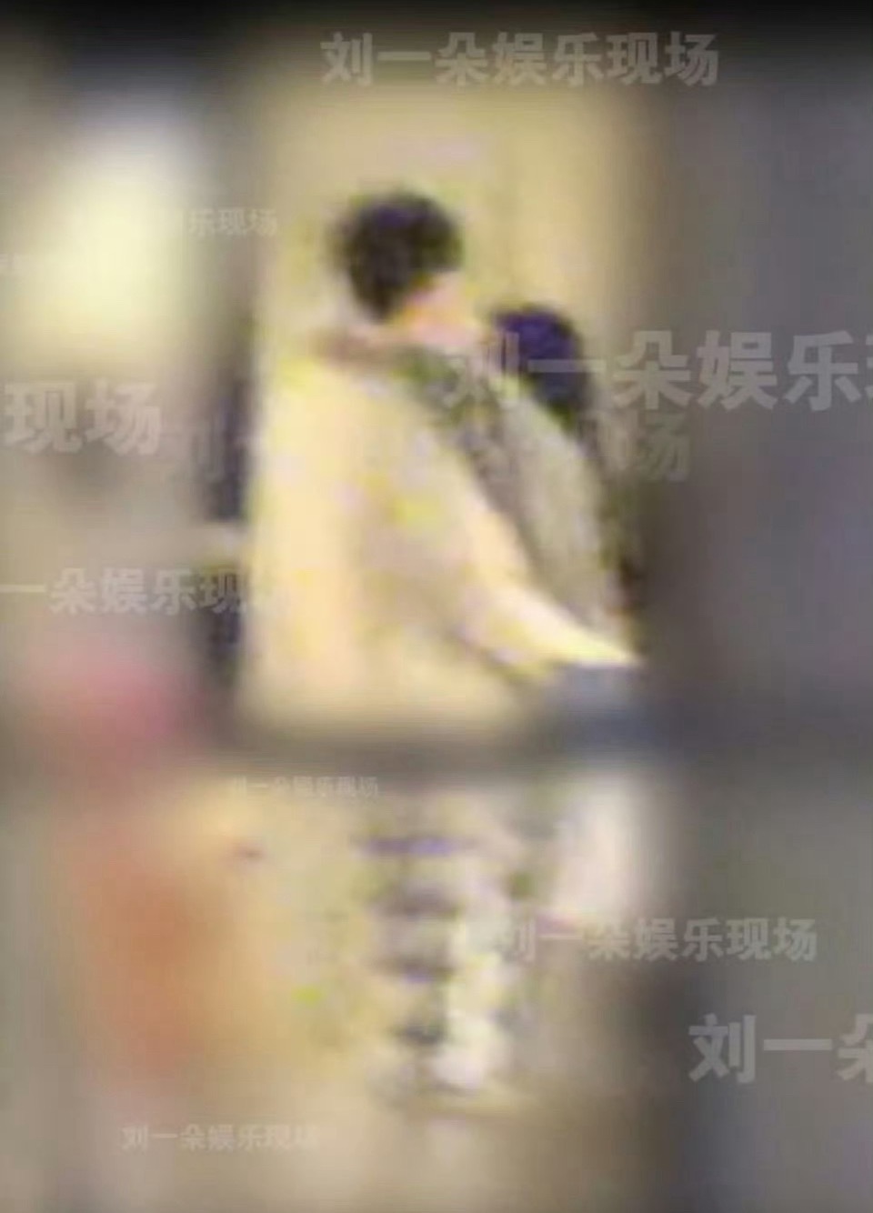 周也周皓崎哎呀，人家都是成年人，男未娶女未嫁的，谈个恋爱不是很正常的事儿么，唯