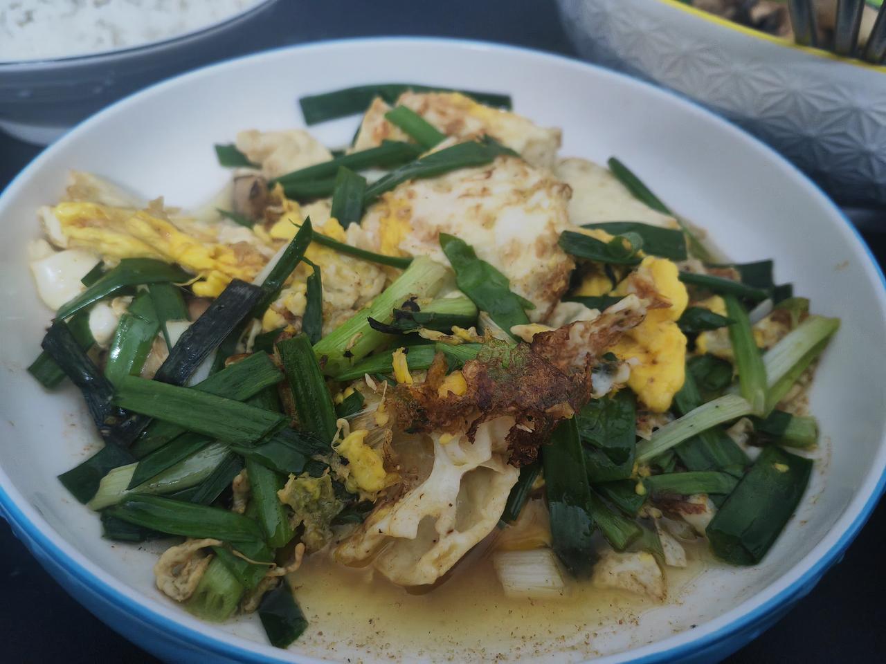 广东人的简单的晚餐[笑着哭][笑着哭][笑着哭]，就是很简单的，一点辣椒也没有加，[