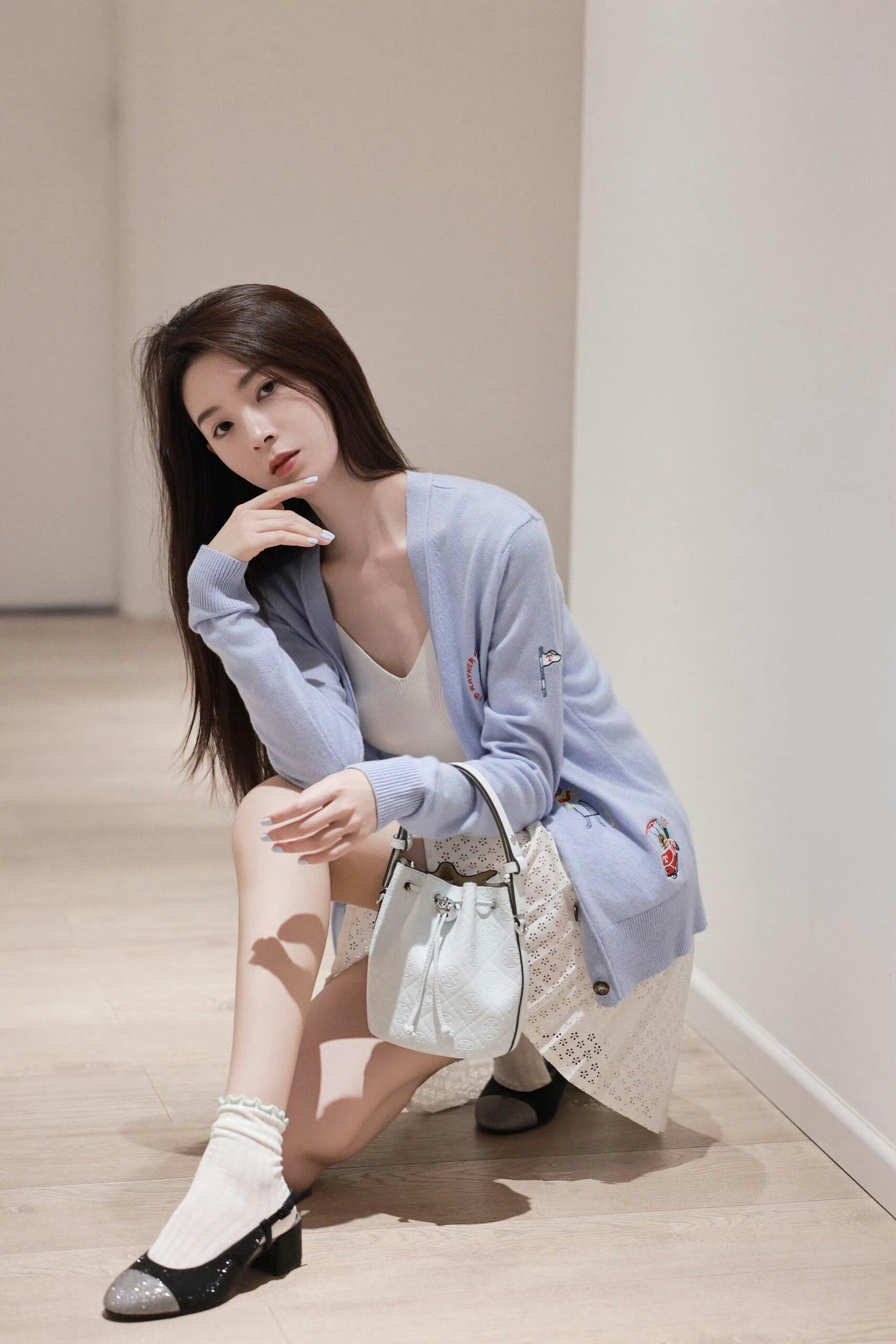 陈瑶✘经典女生小白袜搭配·真的好显年轻化[爱心]​​​
