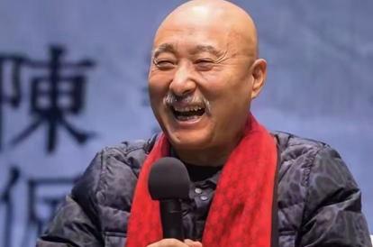 2014年陈大愚结婚后，不想要孩子。哪料，陈佩斯急了对他却说：儿子，你们生完孩子