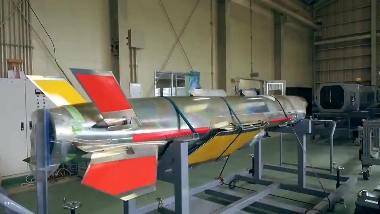 日本导弹连做三个桶滚机动，目标054B护卫舰：假想式击沉！日本公布新型对舰导