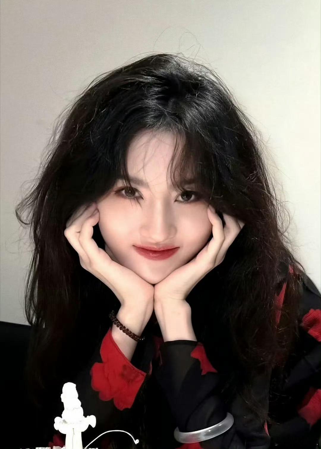 宋祖儿幼年体美女完成时宋祖儿完美等比例成长的颜值范本，儿时小哪吒灵气逼人，成年
