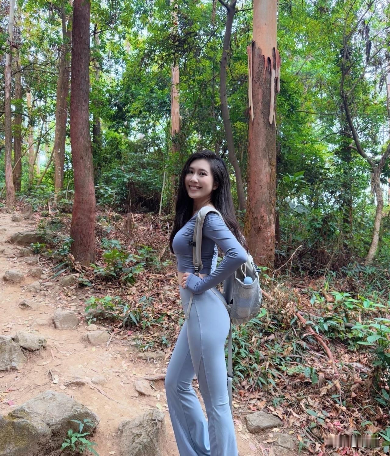 绿树阴中笑语频，芳草萋萋意自新。分享一张随手拍下来的最美的风景分享一张美丽的风