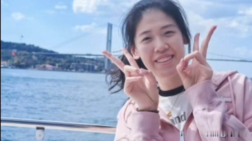 改弦易辙的🇨🇳女排是个什么样子主教练外聘一名意大利人做主