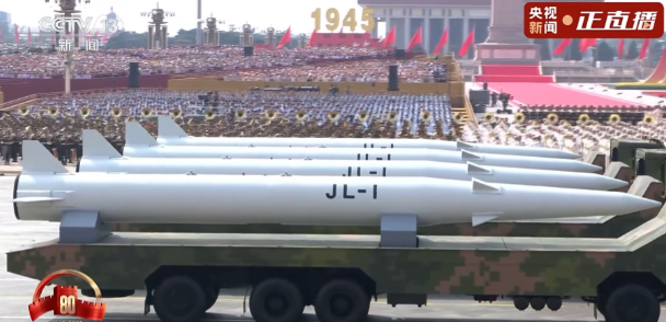 北京重锤——惊雷-1型空射弹道导弹！这是目前世界上，绝无仅有的空基核投掷手段！