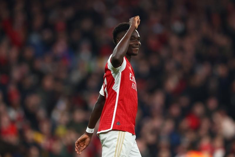 赖斯一直是阿森纳的大腿，萨卡虽然发挥差点，但起码是阿森纳的左路核心。富登身价偏高