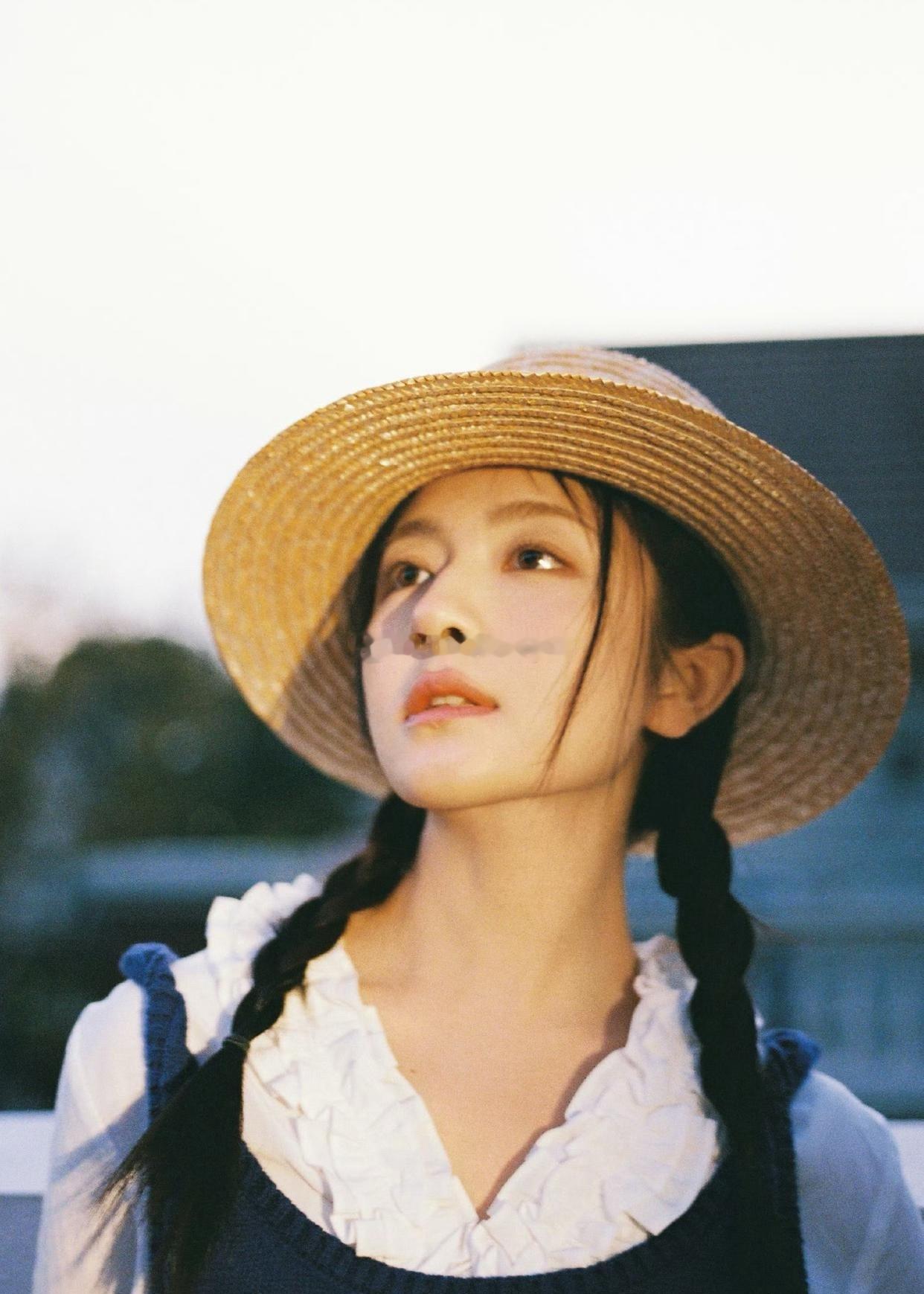 1.瞿颖不一定去参加花少，节目组正在邀请吴君如做大姐，综艺不会让相同人设的两位艺