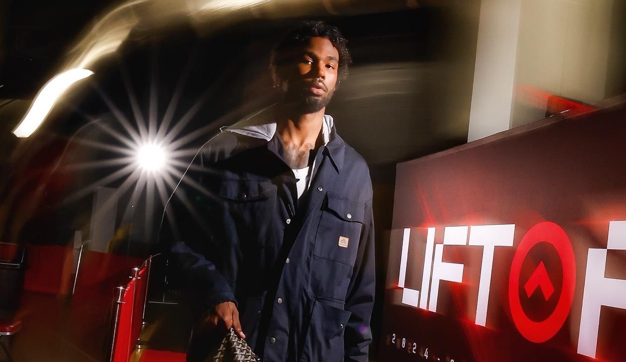 火箭队的大前锋塔里-伊森已经因伤缺阵一个月时间，在这一个月里，火箭队锋线确实缺少