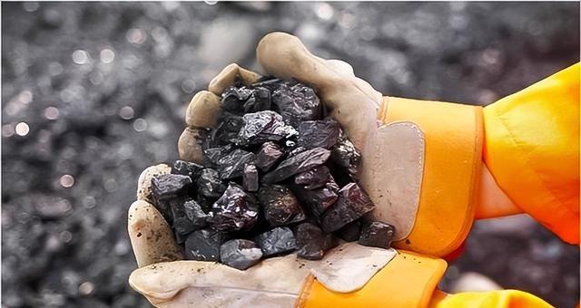 自从中国掌握住稀土命脉后，一个奇怪现象就此产生：越来越多的国家发现大量的稀土矿，