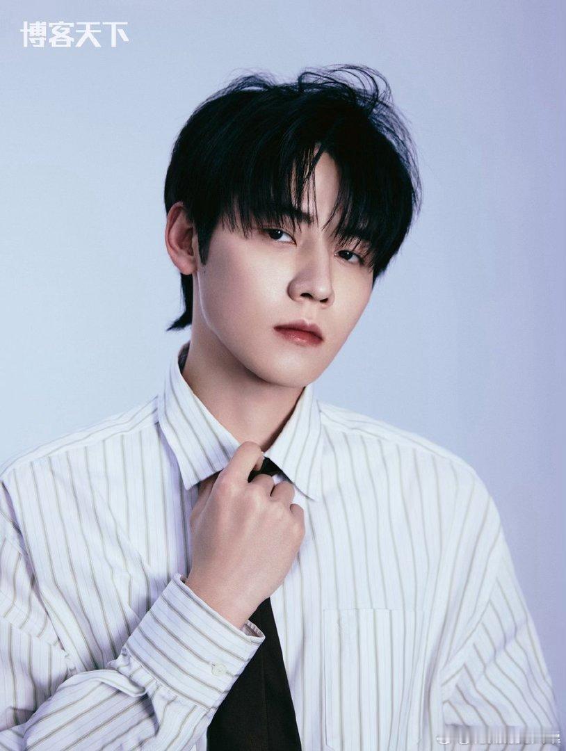 任豪去逐玉庆功宴任豪赴逐玉庆功宴，路透生图颜值抗打，和伙伴们欢聚一堂，剧组售后太