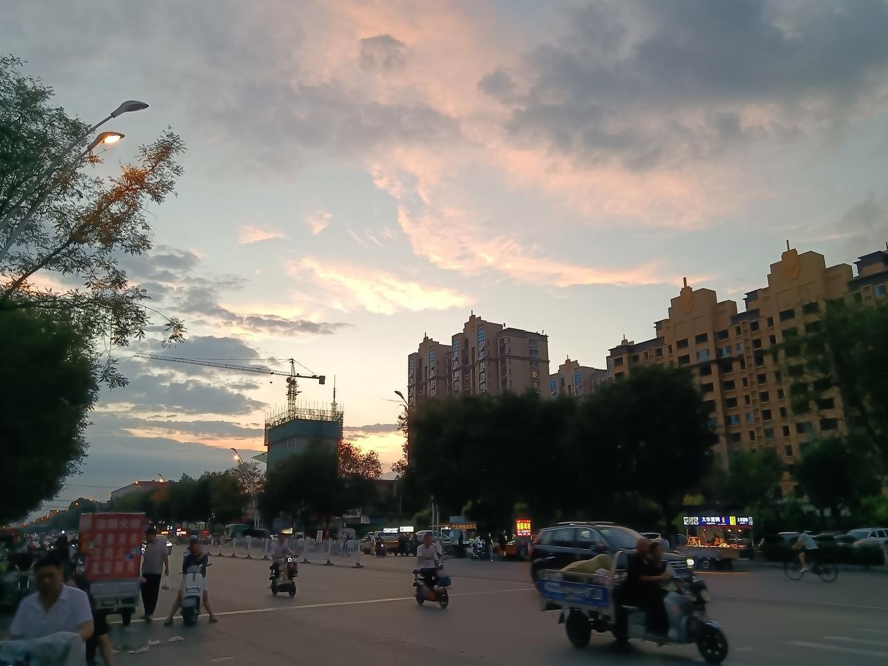 昨天回老家看了看我姐夫，姐姐去年病逝，结果今年前不久他又查出来胃癌晚期，也不能做