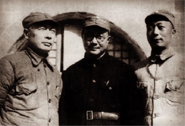 1948年，陈毅来到中原军区后，成为刘伯承的副手。可每次开会，刘伯承总是谦虚地说