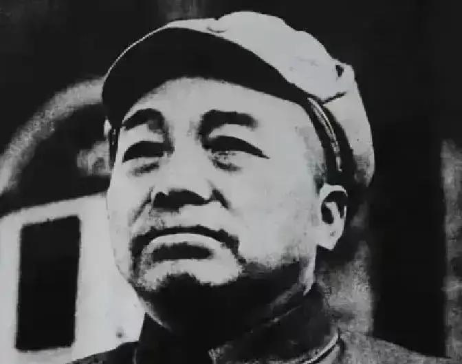 1965年，组织想让彭德怀重新出来工作，可他态度十分坚决，压根不愿复出，他特意亲笔写信给毛主席，毛主