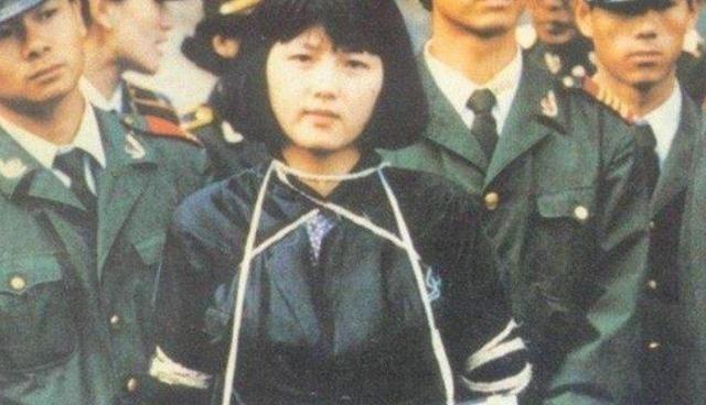 1991年，云南20岁女孩即将被押往刑场时，哥哥哭着劝说道：“把幕后主使说出来吧