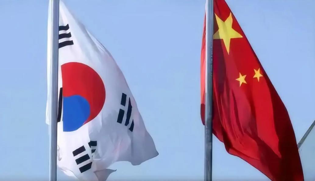 韩国为何讨厌中国？一位韩国教授直言，曾经他们以为美国可以压制中国，但现在中国正在