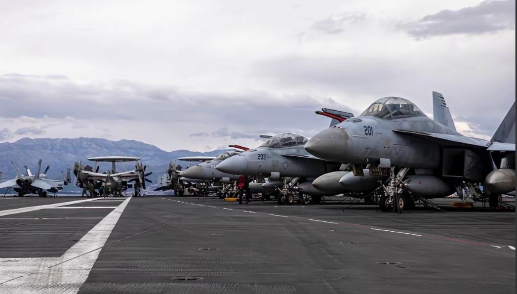 大家发现没有，你只要说美国拉胯，武器准备不行，打仗更不行，有些人就特别开心。哪