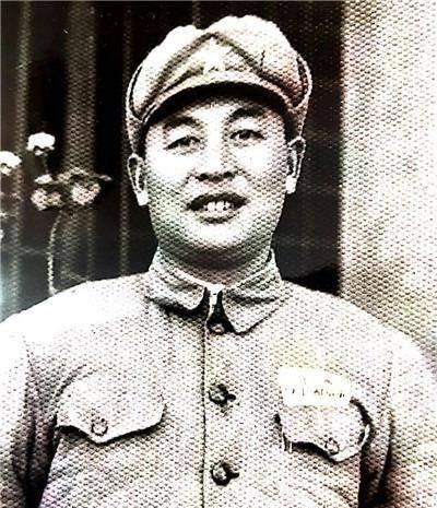 回顾尹先炳将军：二野虎将，为何1955年授衔时成为全军唯一的大校军长呢？19