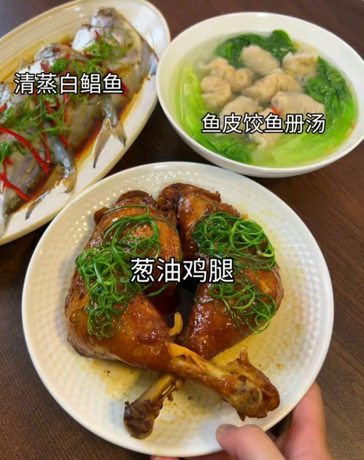 表嫂是地道广东人，一手潮汕家常菜做得十分出彩，全家都迷上了潮汕味道。菜品色香